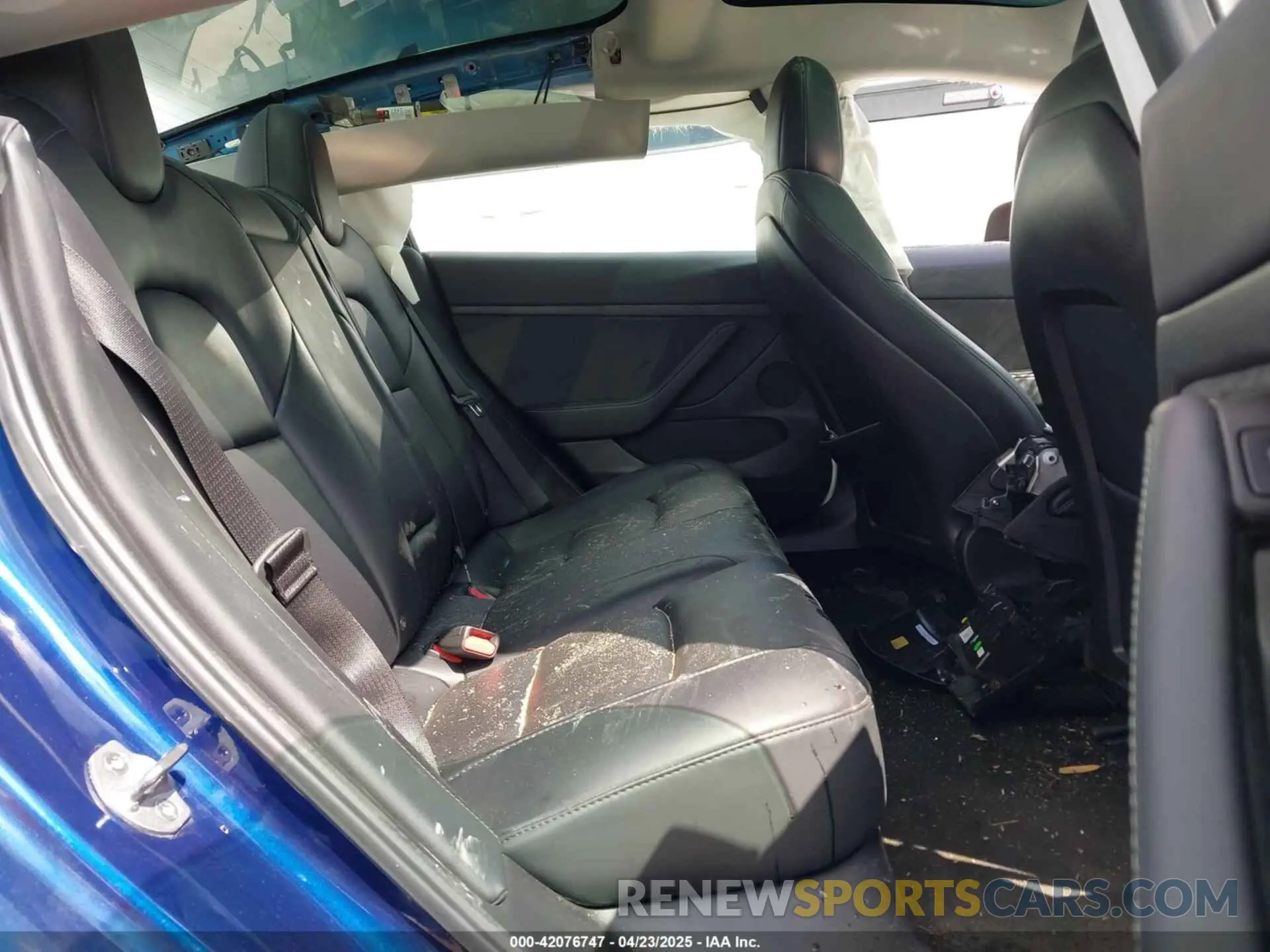 8 Фотография поврежденного автомобиля 5YJ3E1EA8PF403743 TESLA MODEL 3 2023