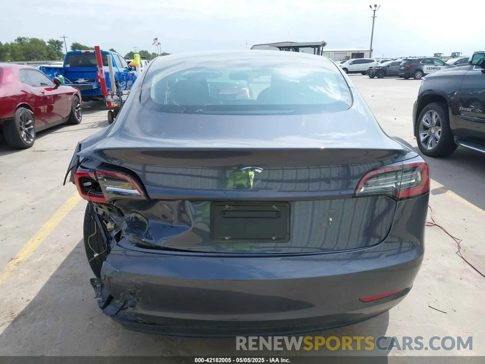 18 Фотография поврежденного автомобиля 5YJ3E1EA8PF404553 TESLA MODEL 3 2023