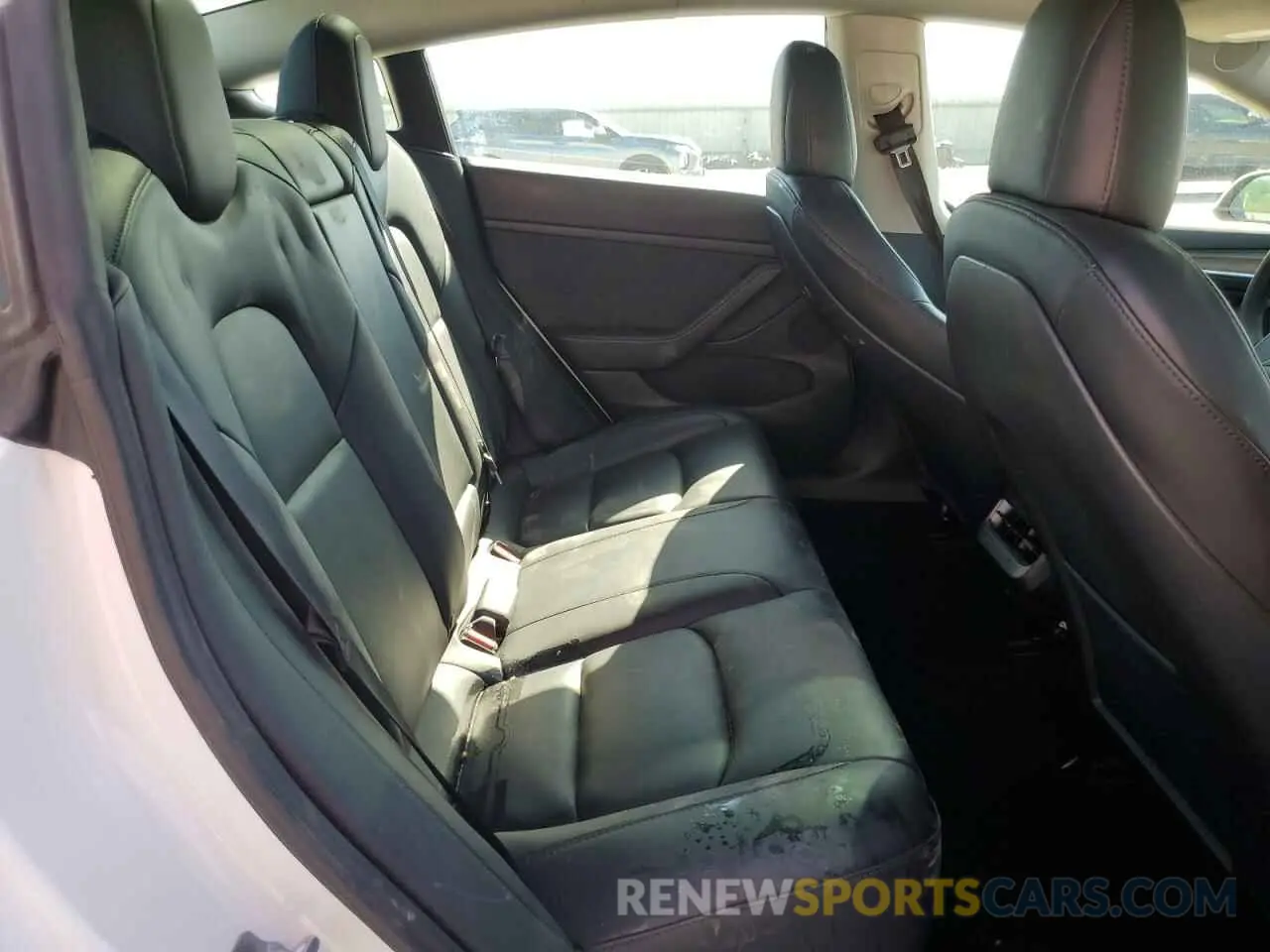 10 Photograph of a damaged car 5YJ3E1EA8PF418579 TESLA MODEL 3 2023