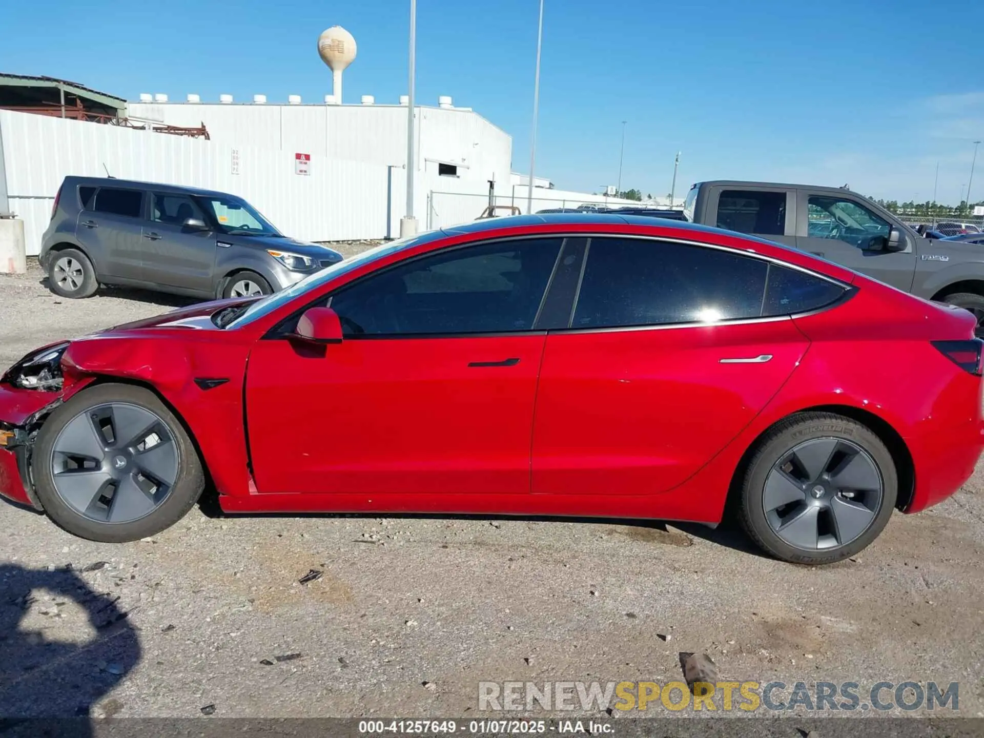 14 Photograph of a damaged car 5YJ3E1EA8PF421062 TESLA MODEL 3 2023