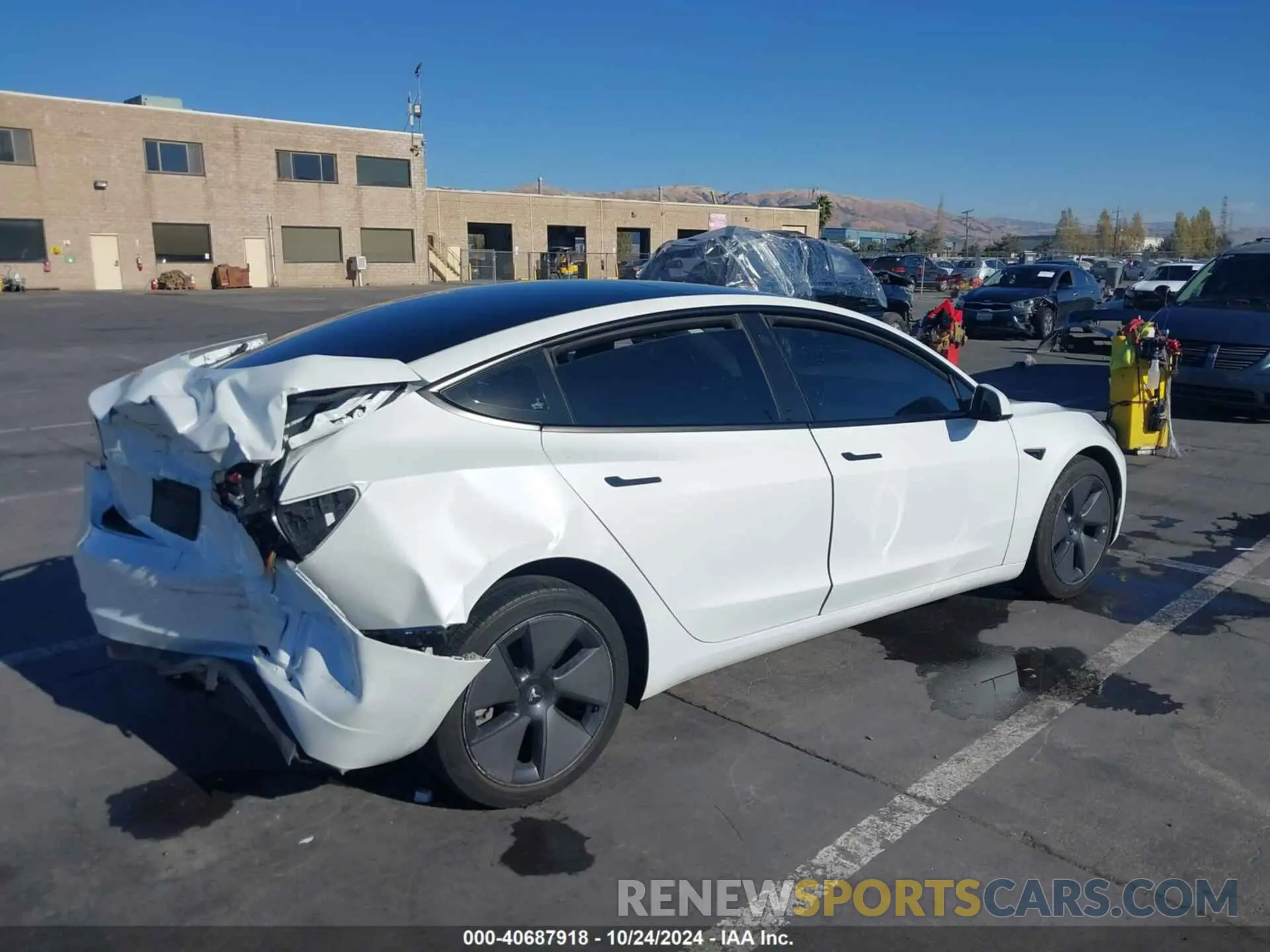 4 Photograph of a damaged car 5YJ3E1EA8PF432255 TESLA MODEL 3 2023