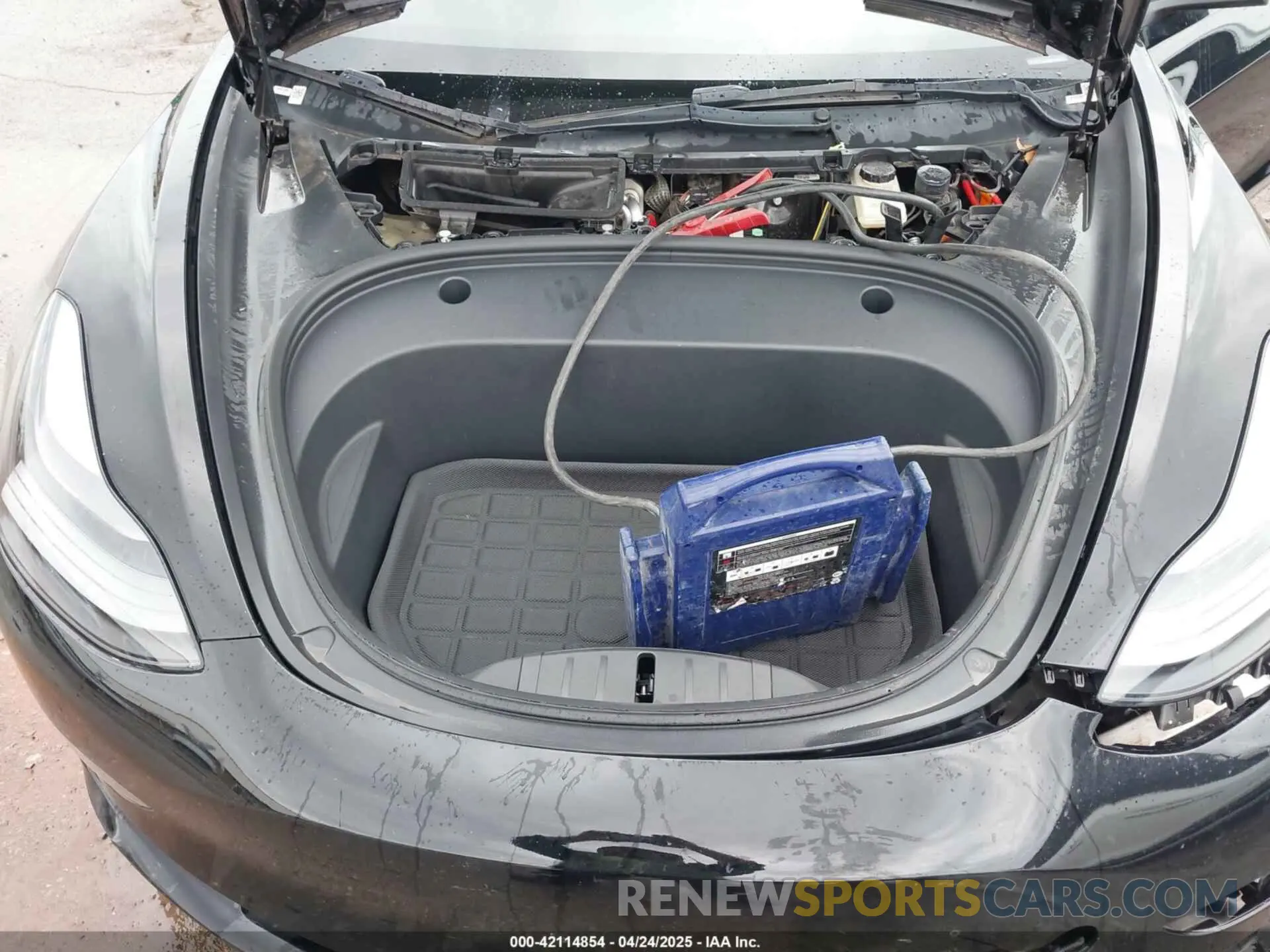 10 Фотография поврежденного автомобиля 5YJ3E1EA8PF435365 TESLA MODEL 3 2023