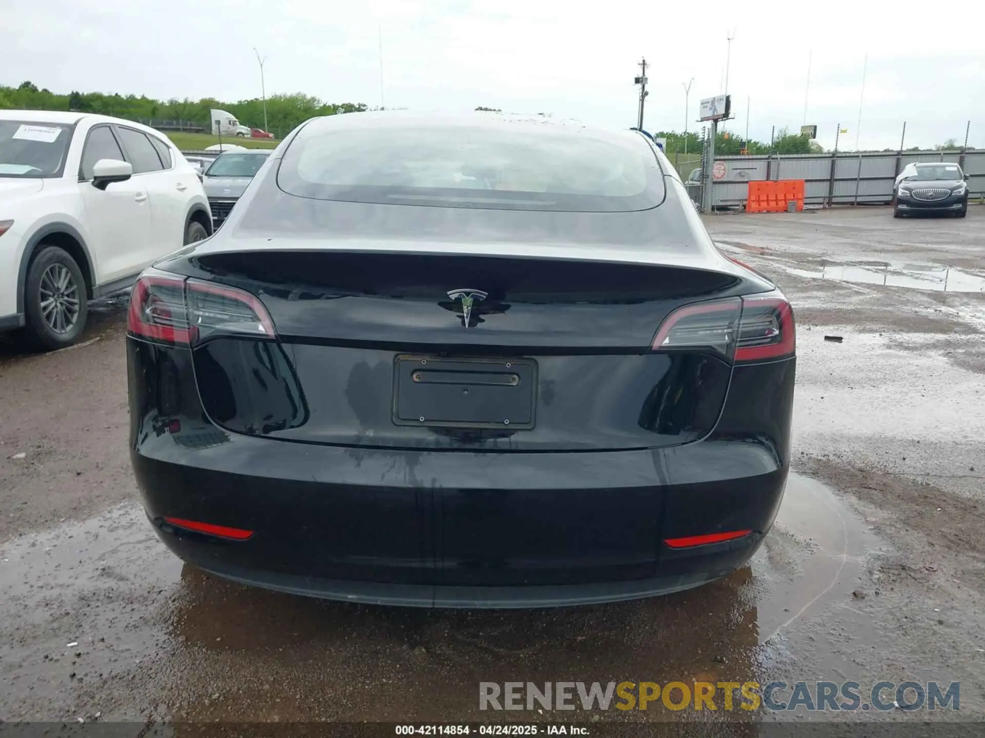 16 Фотография поврежденного автомобиля 5YJ3E1EA8PF435365 TESLA MODEL 3 2023