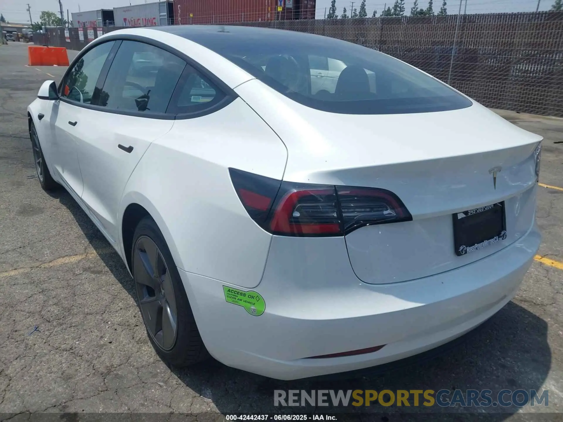 3 Photograph of a damaged car 5YJ3E1EA8PF450528 TESLA MODEL 3 2023