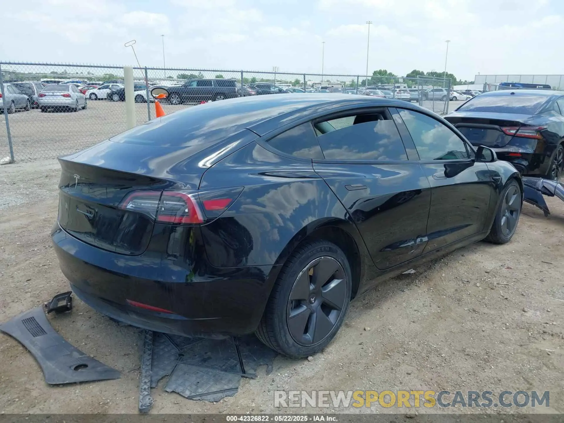 4 Photograph of a damaged car 5YJ3E1EA8PF454210 TESLA MODEL 3 2023
