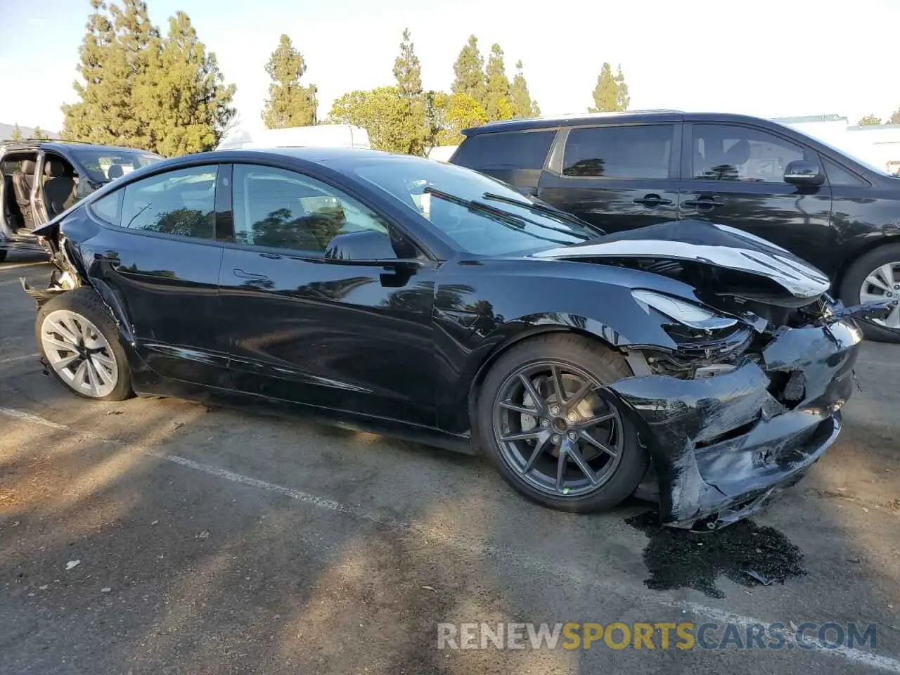 4 Фотография поврежденного автомобиля 5YJ3E1EA8PF460363 TESLA MODEL 3 2023