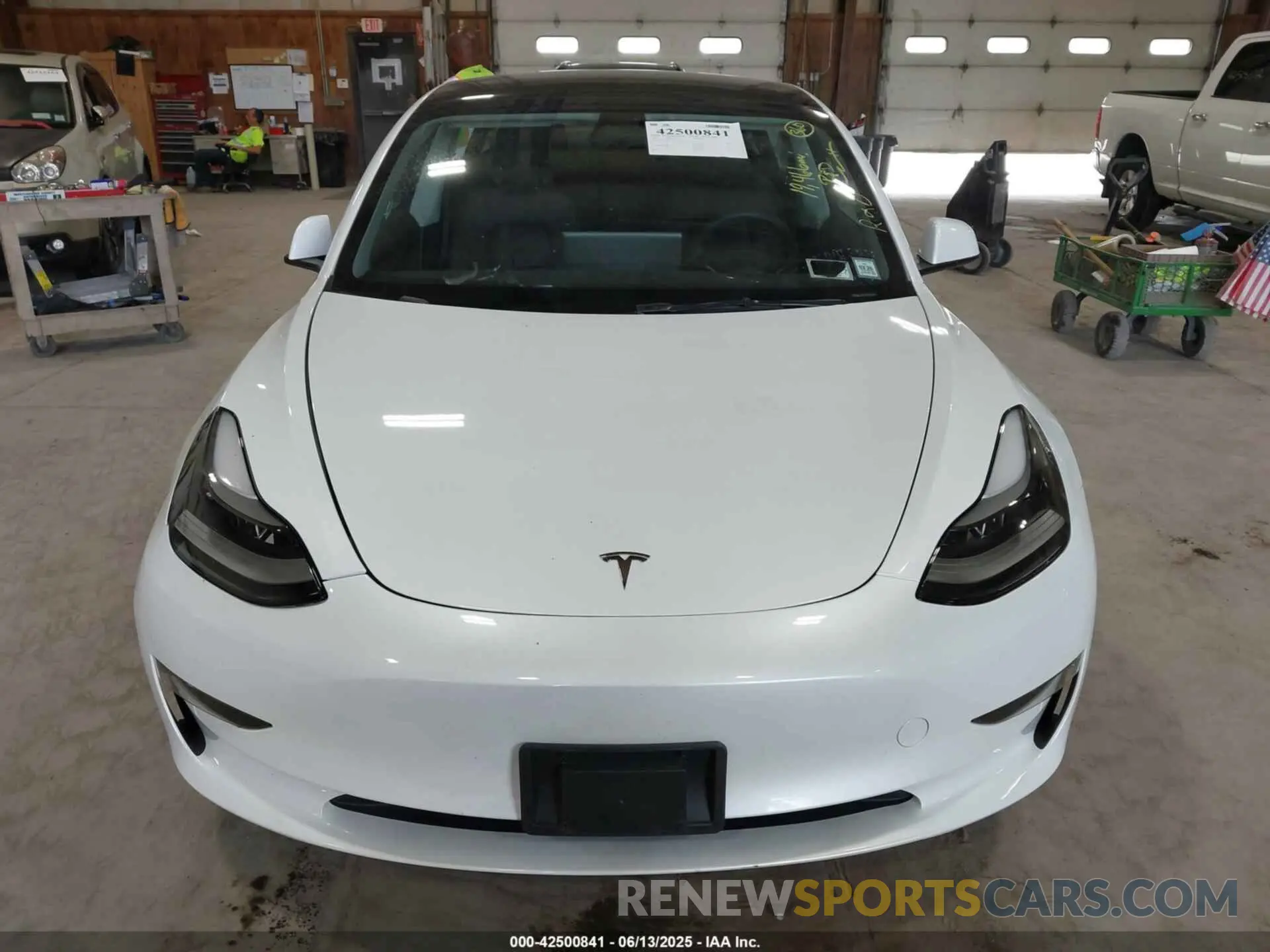 12 Фотография поврежденного автомобиля 5YJ3E1EA8PF501350 TESLA MODEL 3 2023
