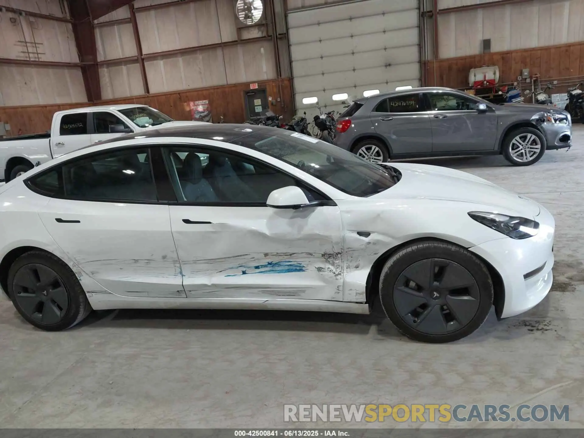 6 Фотография поврежденного автомобиля 5YJ3E1EA8PF501350 TESLA MODEL 3 2023