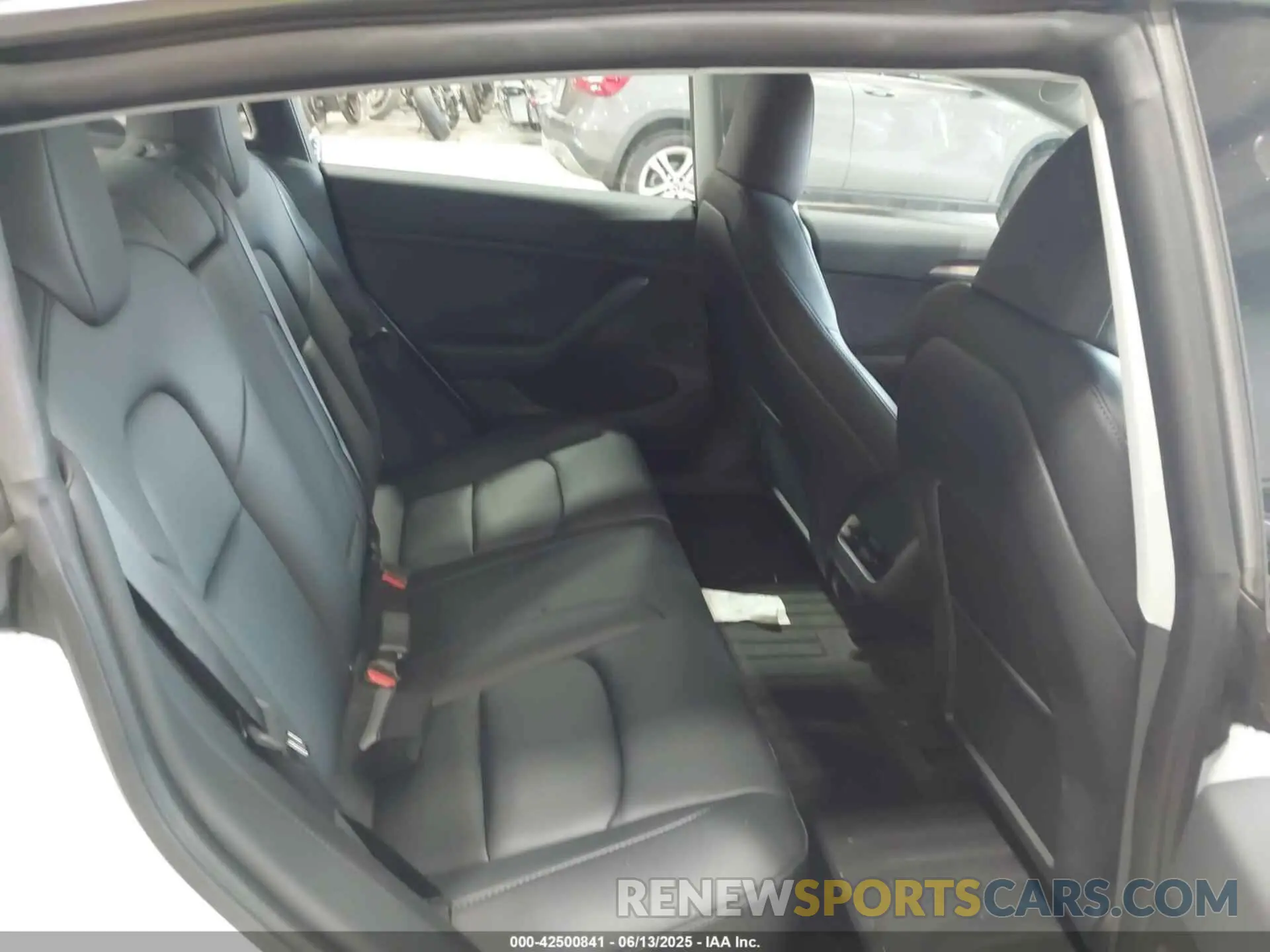 8 Фотография поврежденного автомобиля 5YJ3E1EA8PF501350 TESLA MODEL 3 2023