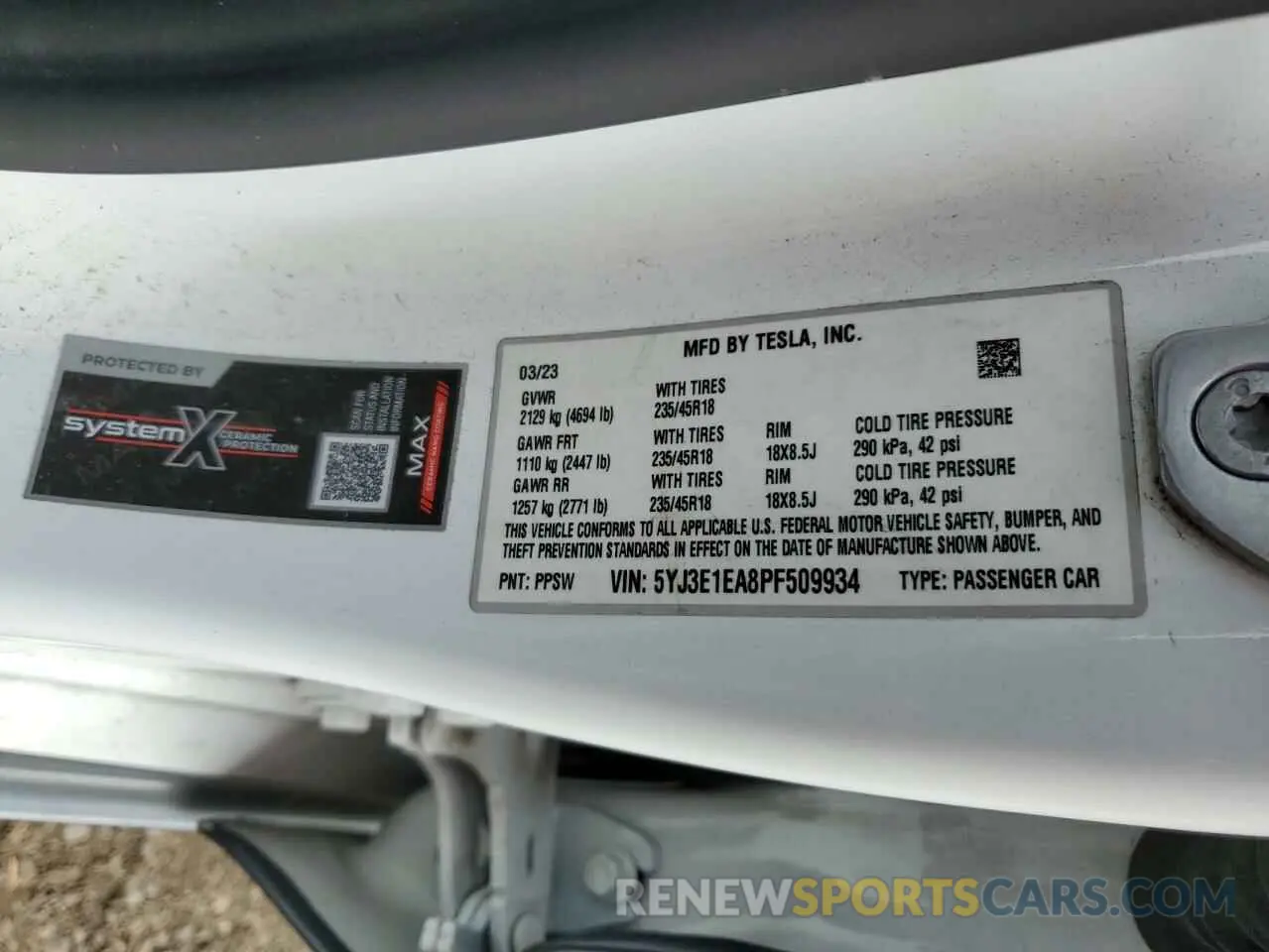 12 Photograph of a damaged car 5YJ3E1EA8PF509934 TESLA MODEL 3 2023