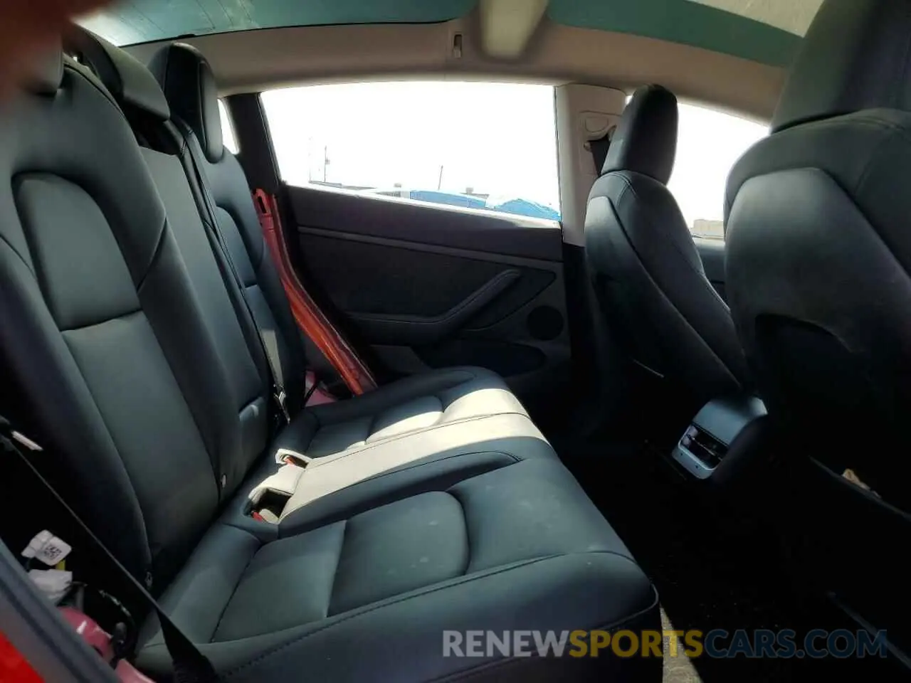 10 Photograph of a damaged car 5YJ3E1EA8PF550225 TESLA MODEL 3 2023