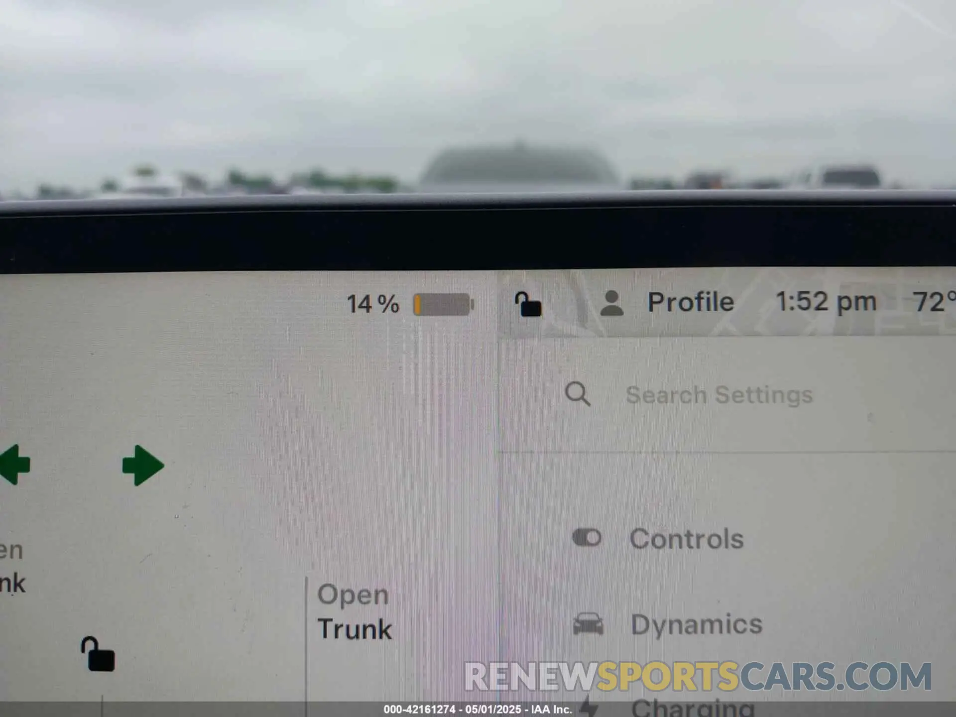 17 Photograph of a damaged car 5YJ3E1EA8PF552654 TESLA MODEL 3 2023