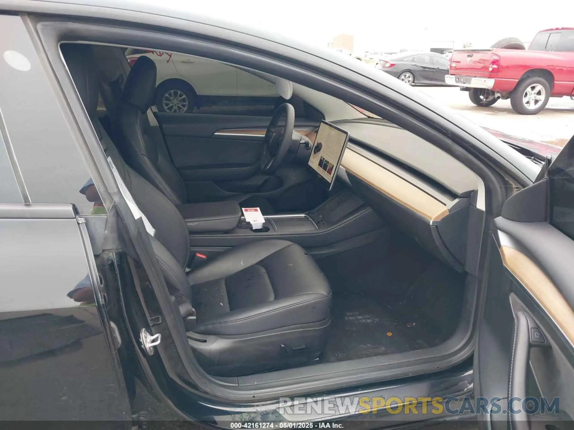 5 Photograph of a damaged car 5YJ3E1EA8PF552654 TESLA MODEL 3 2023