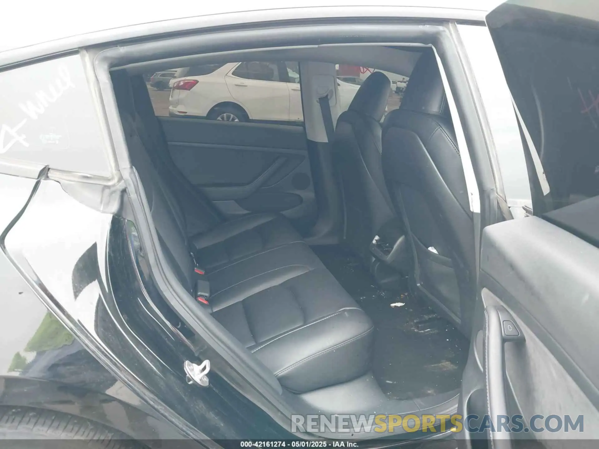 8 Photograph of a damaged car 5YJ3E1EA8PF552654 TESLA MODEL 3 2023