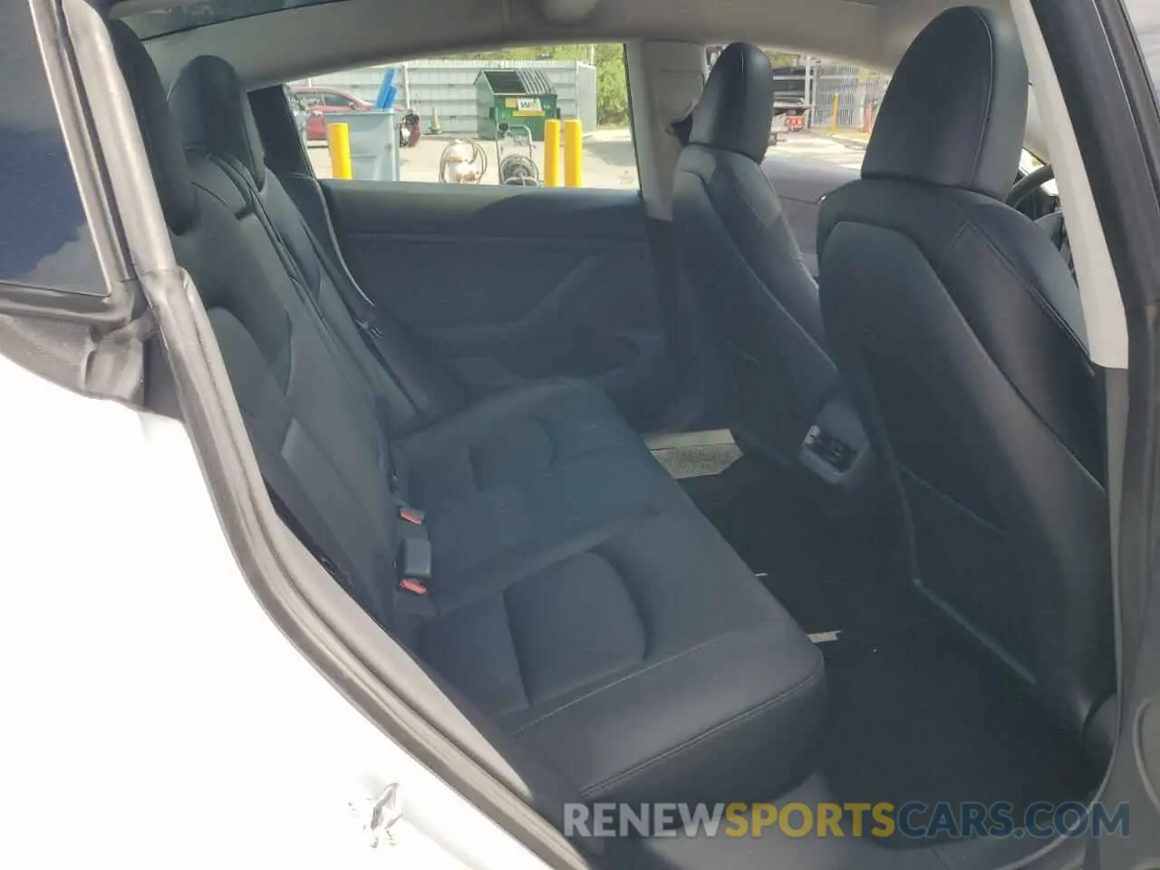 10 Photograph of a damaged car 5YJ3E1EA8PF553061 TESLA MODEL 3 2023