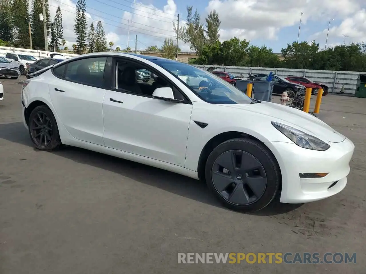 4 Photograph of a damaged car 5YJ3E1EA8PF553061 TESLA MODEL 3 2023