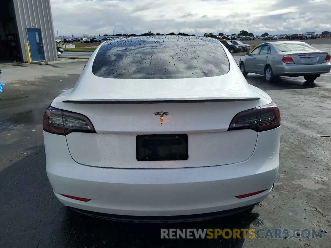 6 Фотография поврежденного автомобиля 5YJ3E1EA8PF556901 TESLA MODEL 3 2023