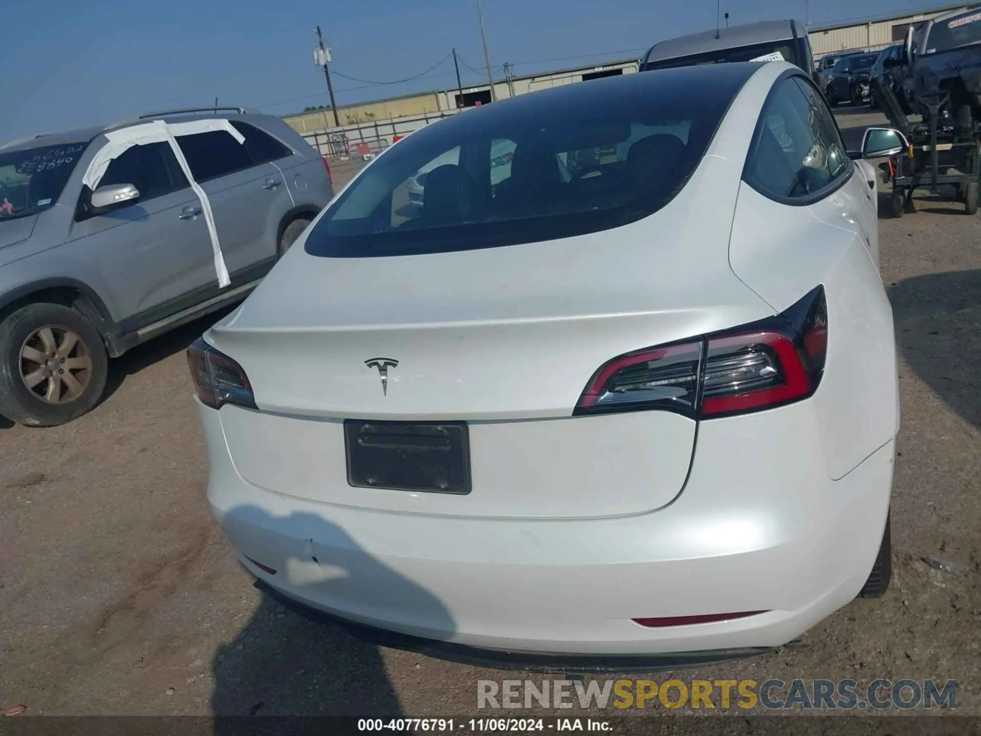 15 Фотография поврежденного автомобиля 5YJ3E1EA8PF570278 TESLA MODEL 3 2023
