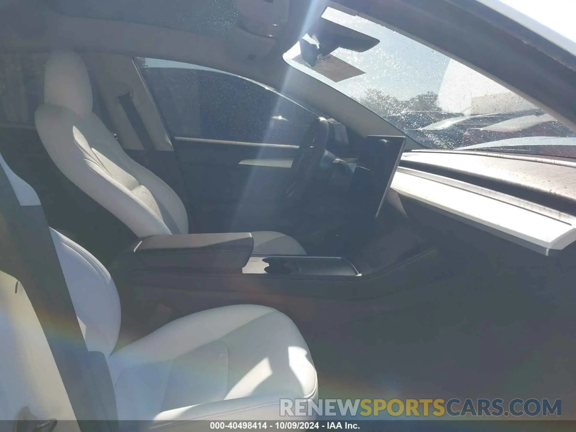 5 Photograph of a damaged car 5YJ3E1EA8PF581801 TESLA MODEL 3 2023