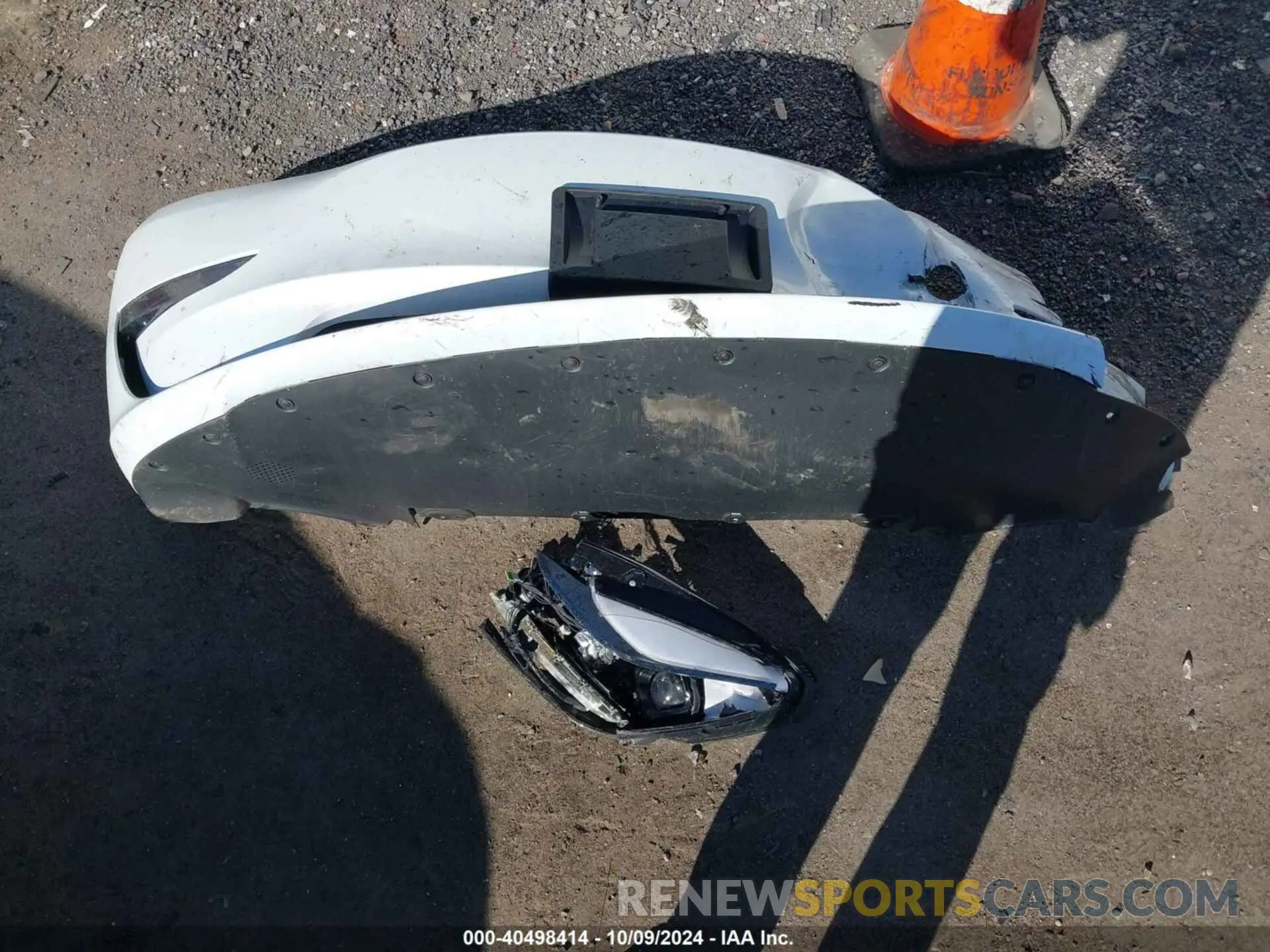 6 Photograph of a damaged car 5YJ3E1EA8PF581801 TESLA MODEL 3 2023