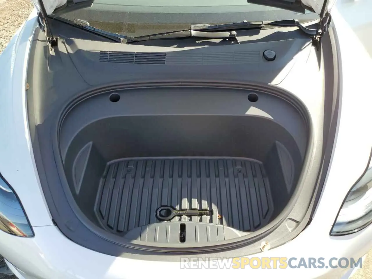 11 Фотография поврежденного автомобиля 5YJ3E1EA8PF598114 TESLA MODEL 3 2023