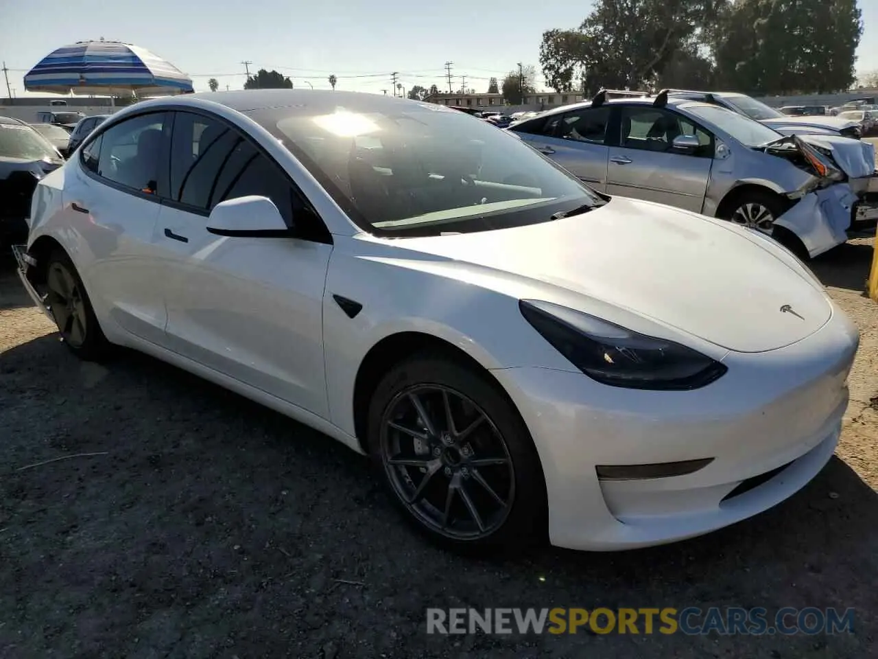 4 Фотография поврежденного автомобиля 5YJ3E1EA8PF598114 TESLA MODEL 3 2023