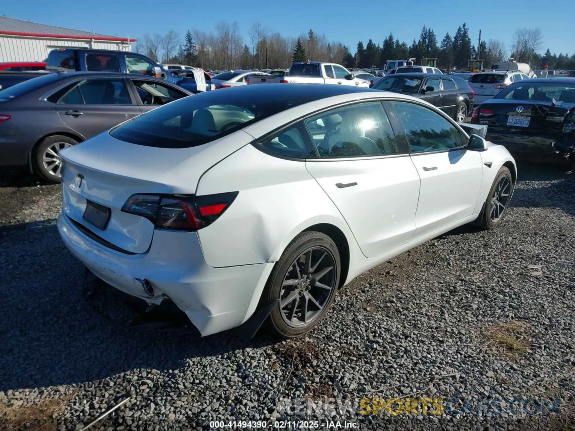 4 Photograph of a damaged car 5YJ3E1EA8PF604722 TESLA MODEL 3 2023