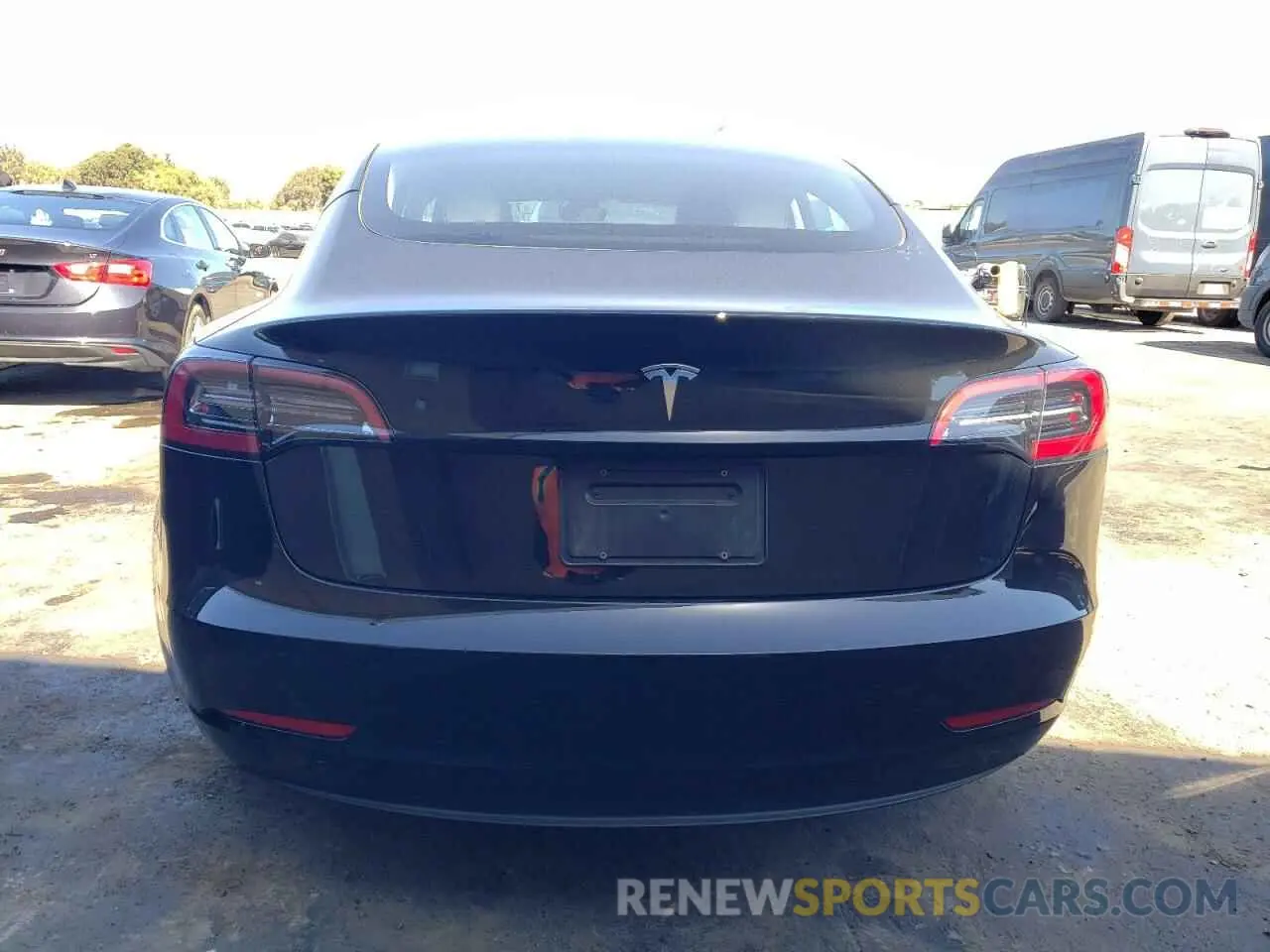 6 Photograph of a damaged car 5YJ3E1EA8PF607068 TESLA MODEL 3 2023