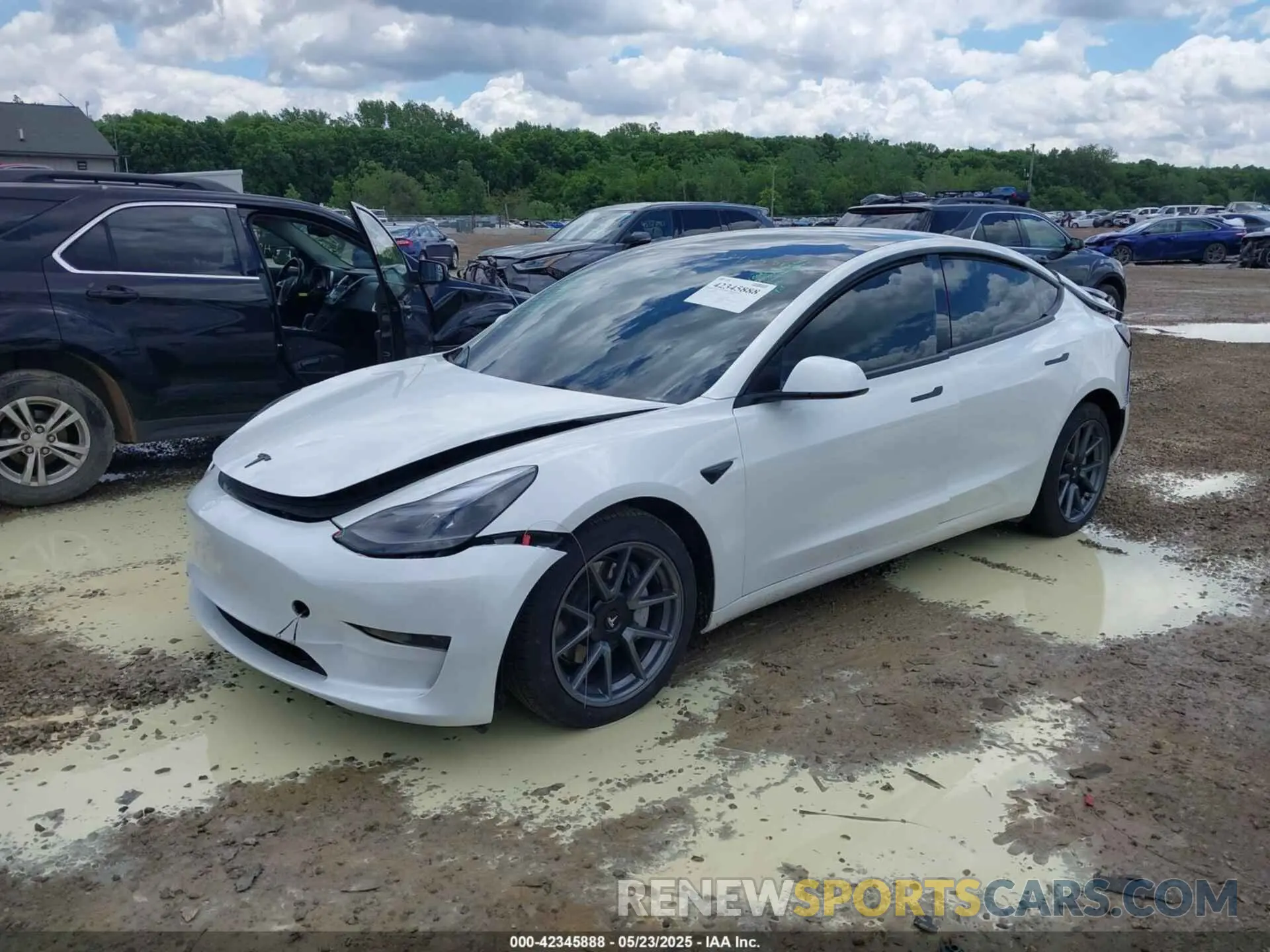 2 Фотография поврежденного автомобиля 5YJ3E1EA8PF608429 TESLA MODEL 3 2023