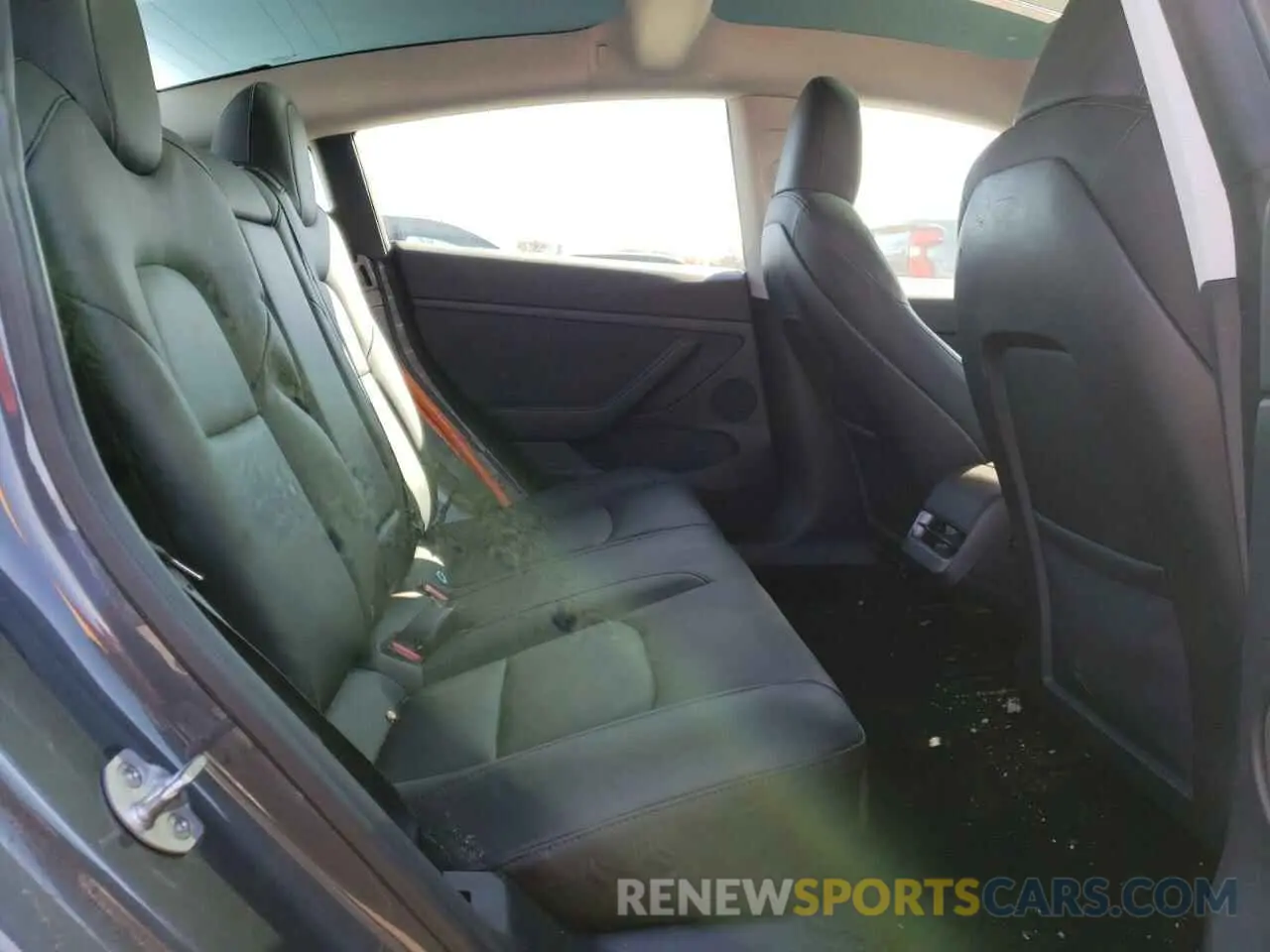 10 Photograph of a damaged car 5YJ3E1EA8PF638756 TESLA MODEL 3 2023