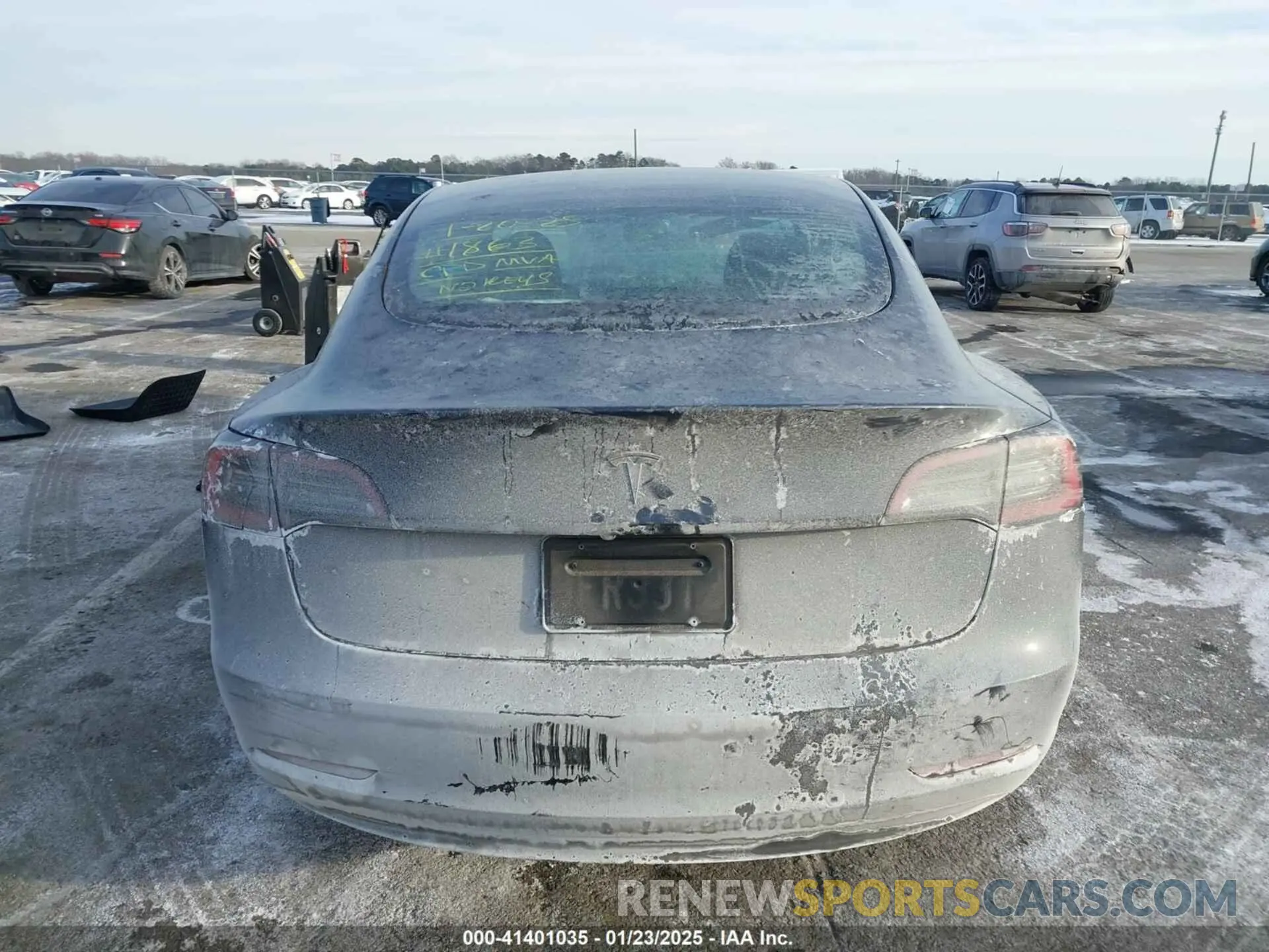 15 Photograph of a damaged car 5YJ3E1EA8PF651863 TESLA MODEL 3 2023