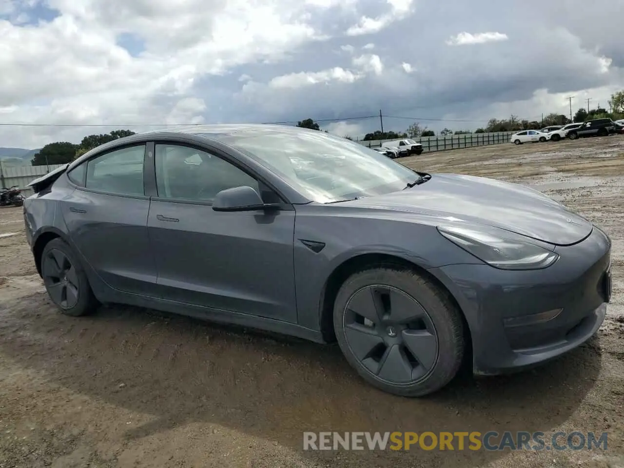4 Фотография поврежденного автомобиля 5YJ3E1EA8PF677153 TESLA MODEL 3 2023