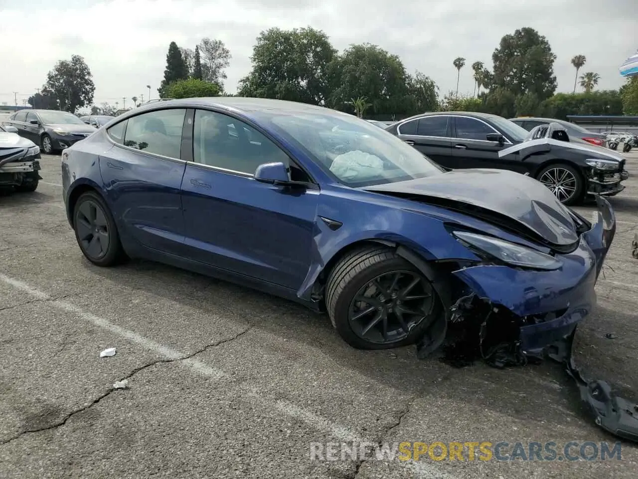 4 Фотография поврежденного автомобиля 5YJ3E1EA8PF677914 TESLA MODEL 3 2023