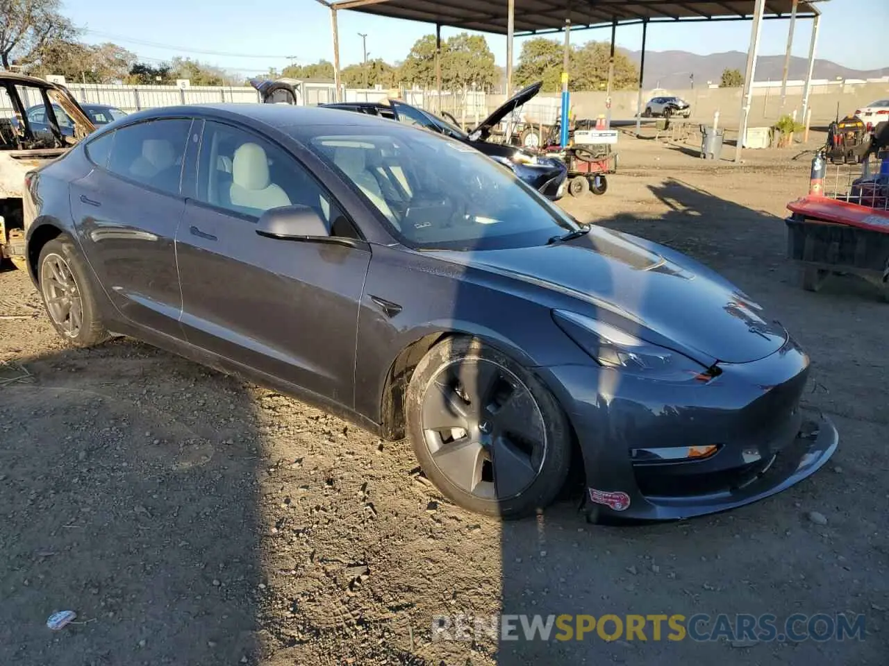 4 Фотография поврежденного автомобиля 5YJ3E1EA8PF682806 TESLA MODEL 3 2023