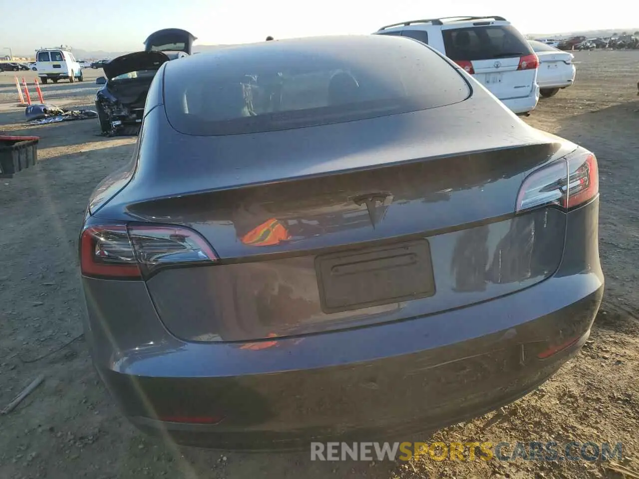6 Фотография поврежденного автомобиля 5YJ3E1EA8PF682806 TESLA MODEL 3 2023