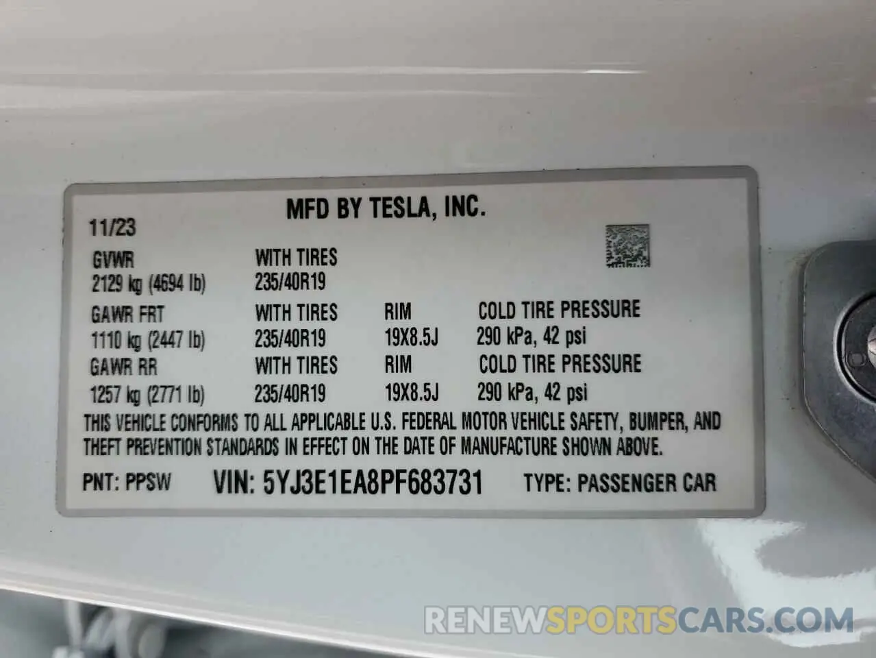 14 Photograph of a damaged car 5YJ3E1EA8PF683731 TESLA MODEL 3 2023