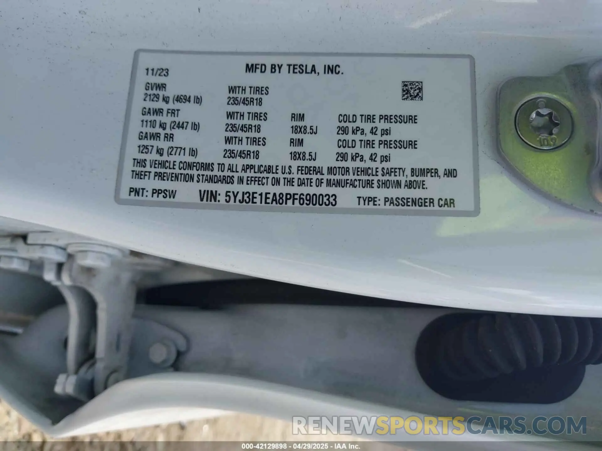 9 Фотография поврежденного автомобиля 5YJ3E1EA8PF690033 TESLA MODEL 3 2023