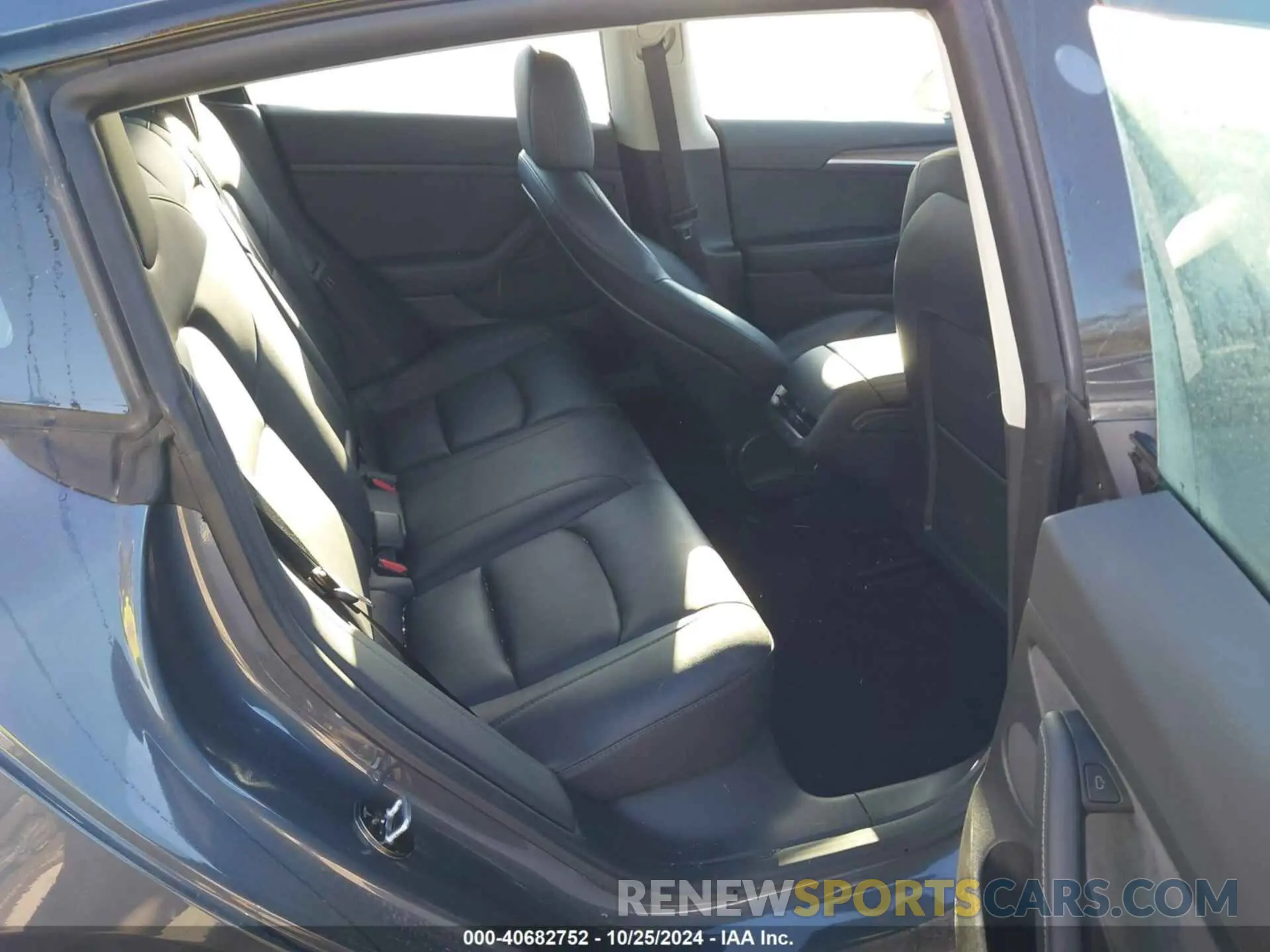 8 Фотография поврежденного автомобиля 5YJ3E1EA9PF404061 TESLA MODEL 3 2023