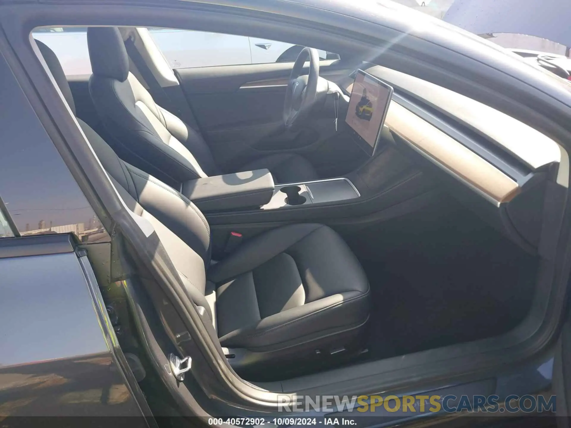 5 Фотография поврежденного автомобиля 5YJ3E1EA9PF408515 TESLA MODEL 3 2023