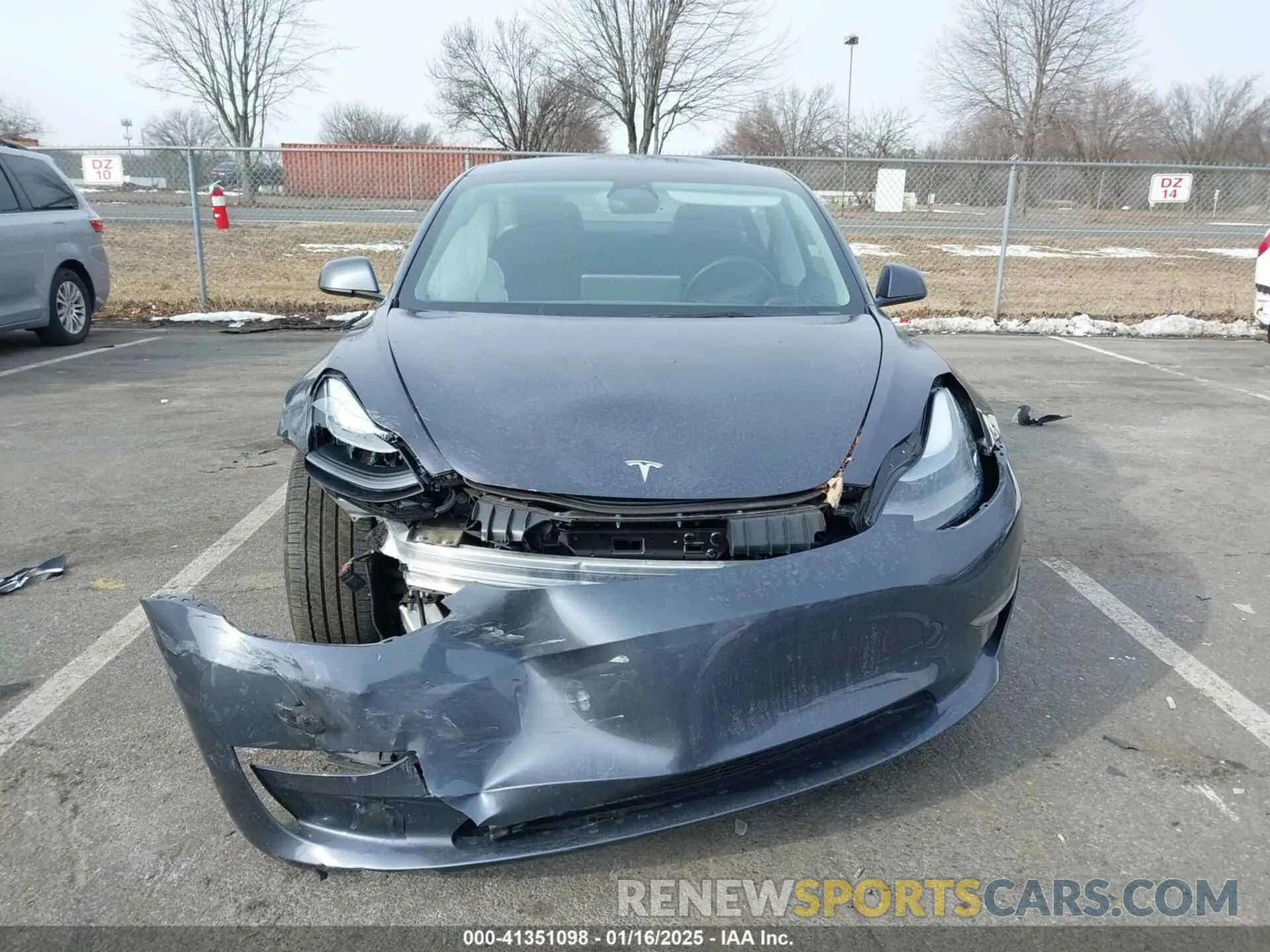 12 Фотография поврежденного автомобиля 5YJ3E1EA9PF426173 TESLA MODEL 3 2023