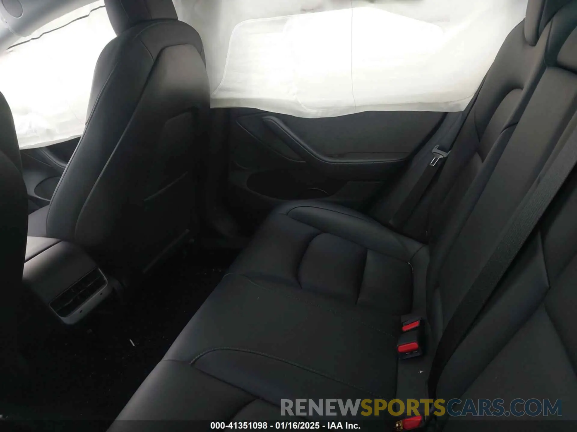 8 Фотография поврежденного автомобиля 5YJ3E1EA9PF426173 TESLA MODEL 3 2023