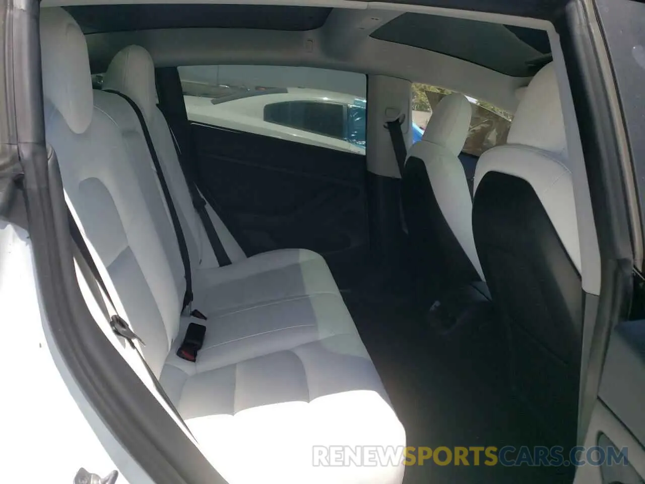 10 Photograph of a damaged car 5YJ3E1EA9PF428411 TESLA MODEL 3 2023