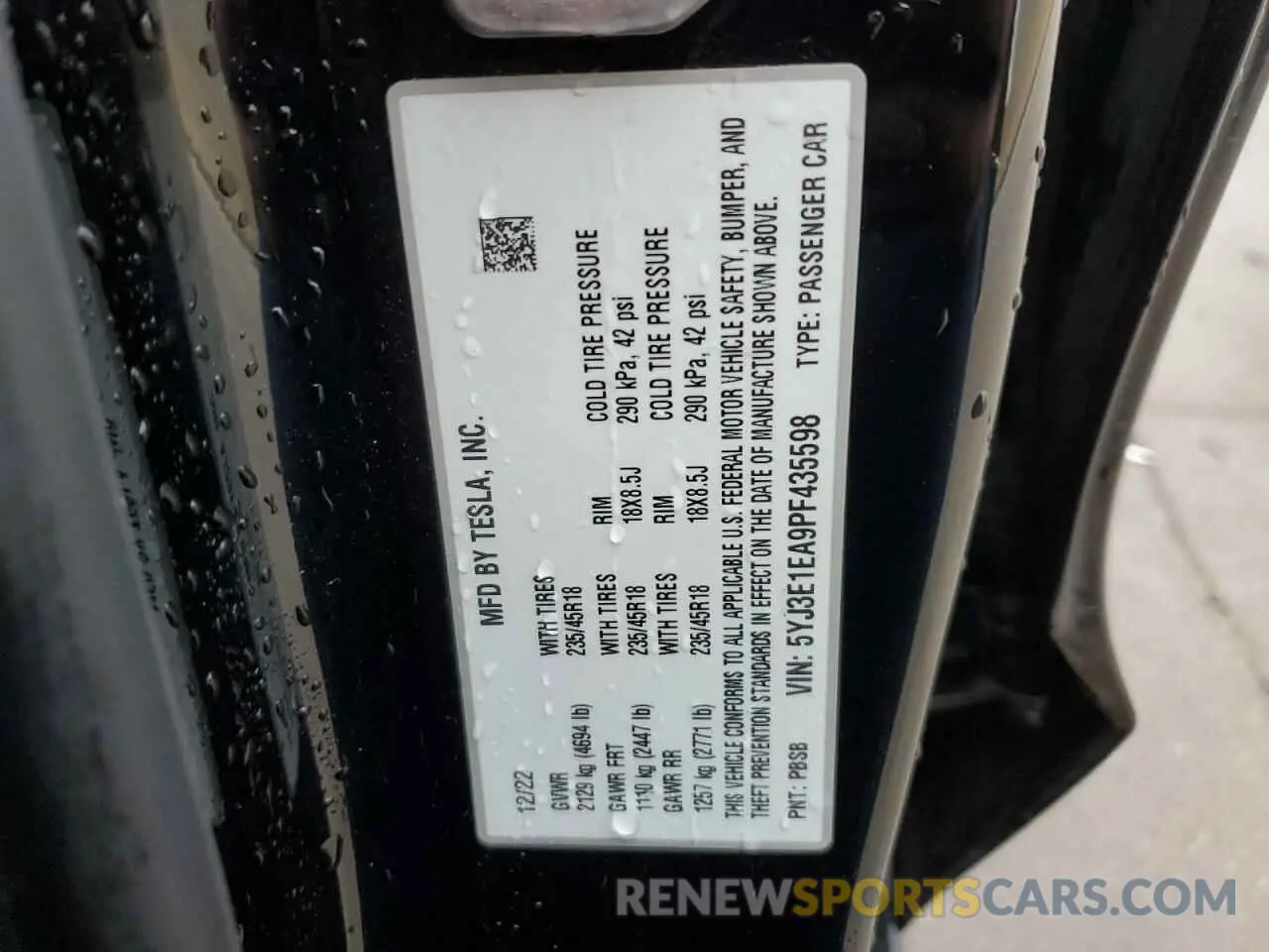 12 Photograph of a damaged car 5YJ3E1EA9PF435598 TESLA MODEL 3 2023