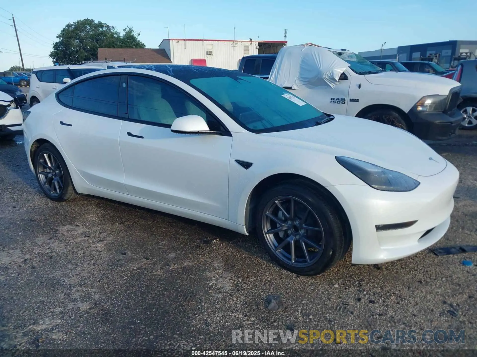 1 Photograph of a damaged car 5YJ3E1EA9PF479343 TESLA MODEL 3 2023
