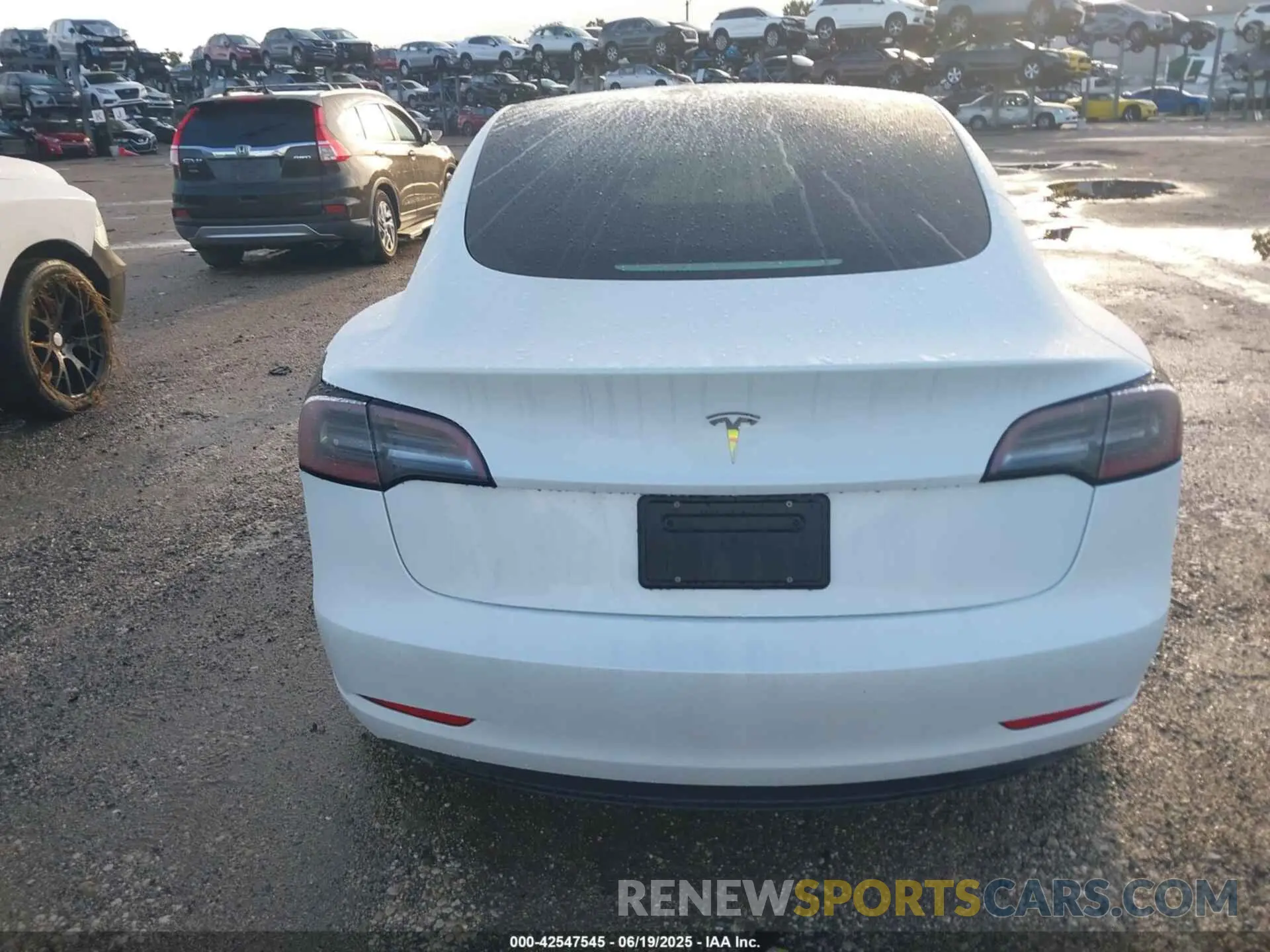 15 Photograph of a damaged car 5YJ3E1EA9PF479343 TESLA MODEL 3 2023