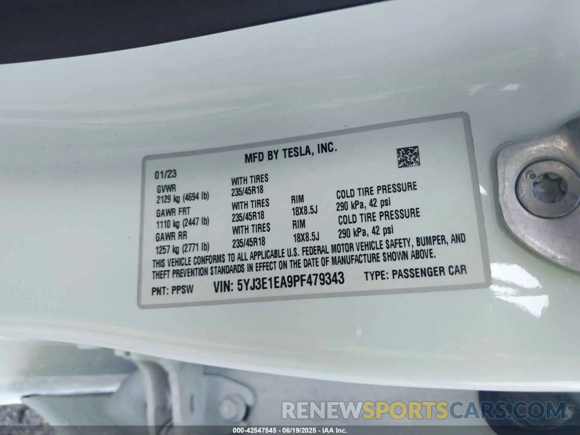 9 Photograph of a damaged car 5YJ3E1EA9PF479343 TESLA MODEL 3 2023