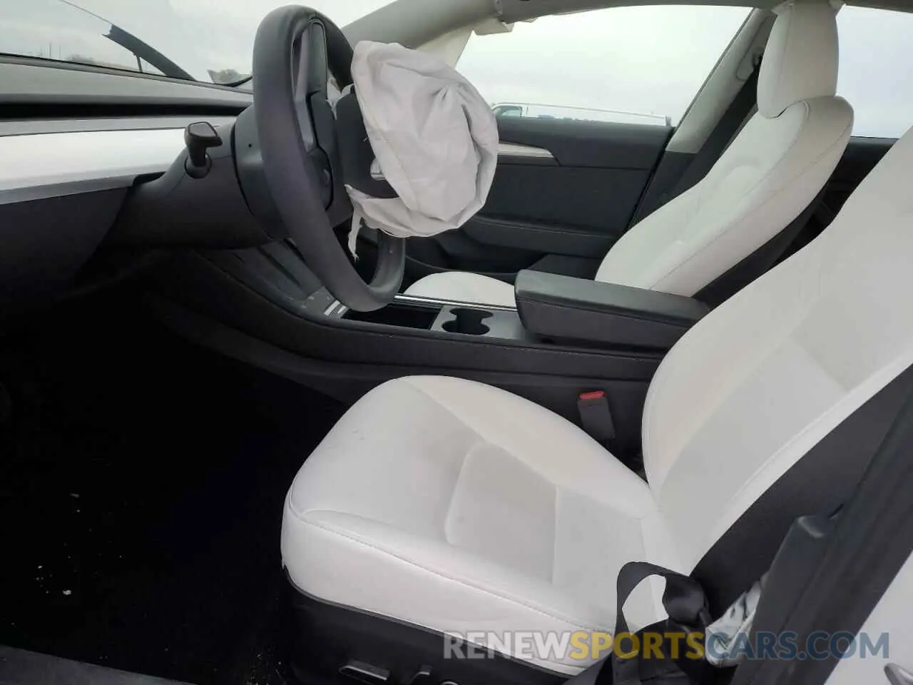 7 Photograph of a damaged car 5YJ3E1EA9PF486079 TESLA MODEL 3 2023