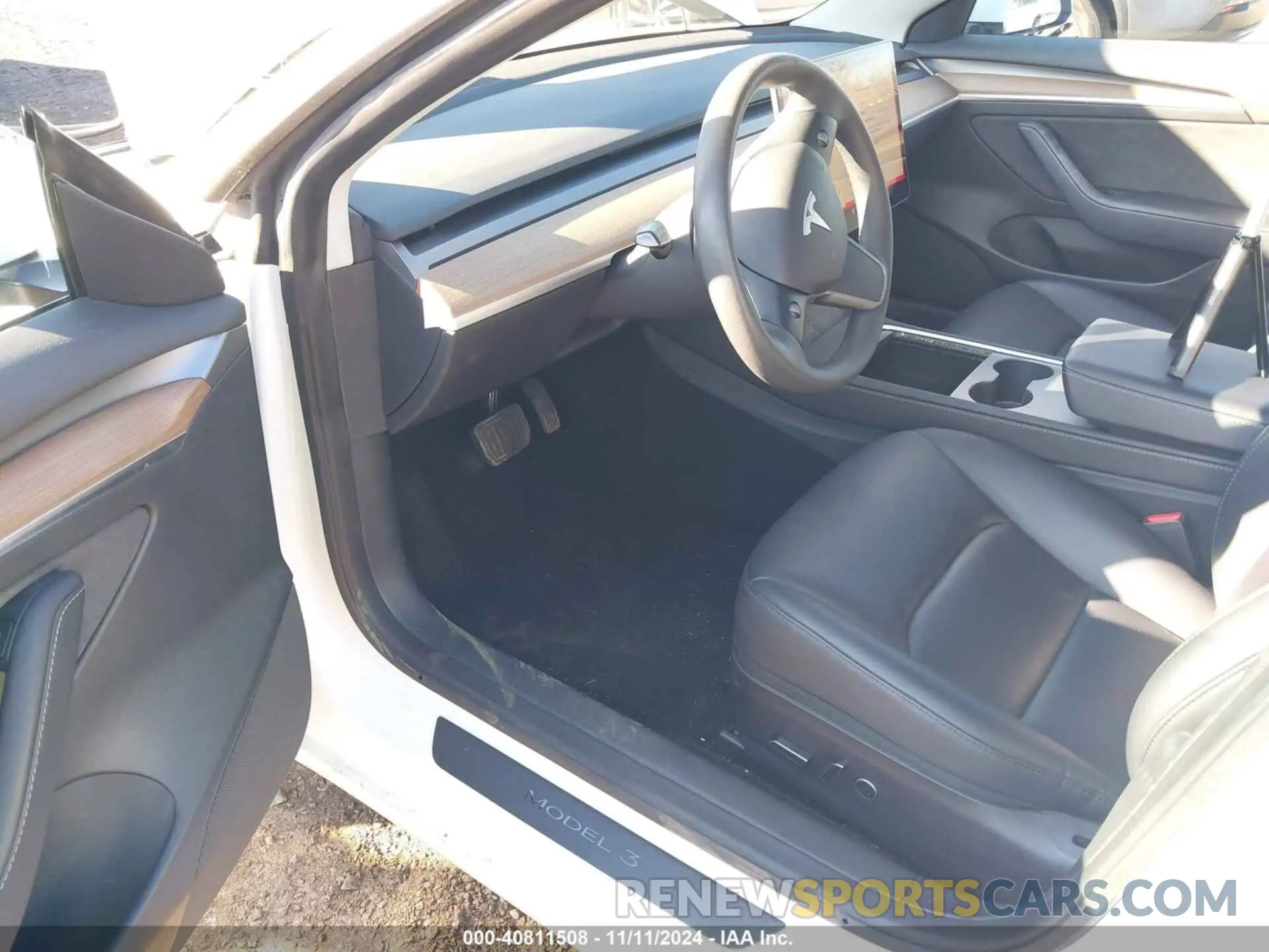 5 Photograph of a damaged car 5YJ3E1EA9PF489547 TESLA MODEL 3 2023
