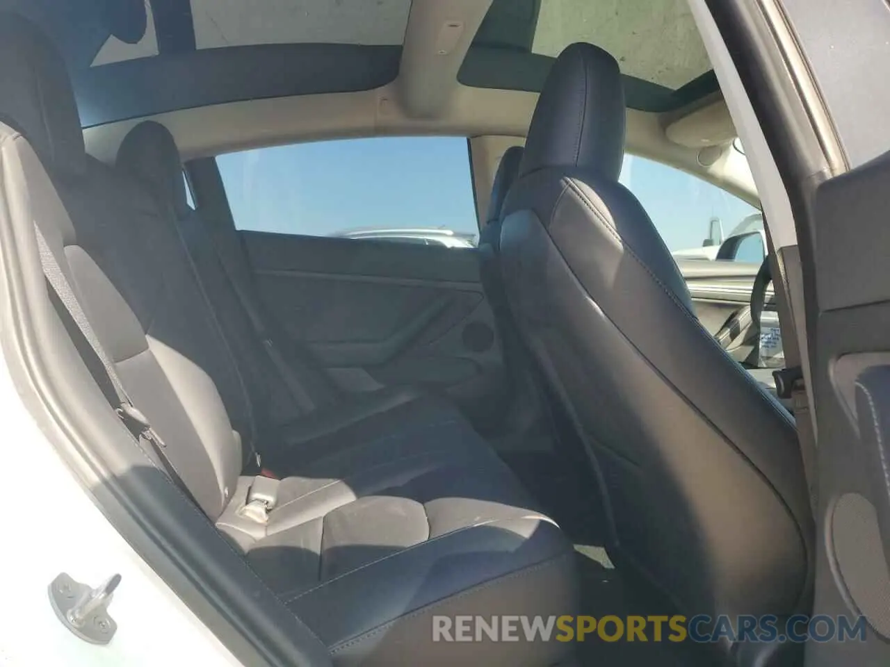 10 Photograph of a damaged car 5YJ3E1EA9PF546376 TESLA MODEL 3 2023