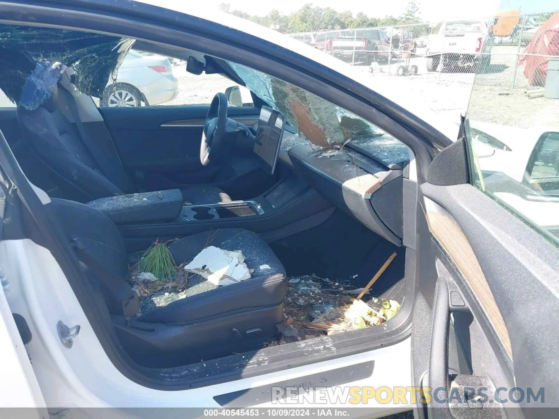 5 Photograph of a damaged car 5YJ3E1EA9PF547690 TESLA MODEL 3 2023